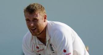 Injury rules Flintoff out of 2010 season