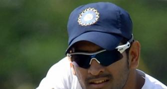 Disappointing end to Dhoni's unbeaten run