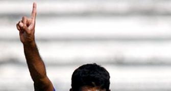 Maharoof 'tricks' as SL score big win over India