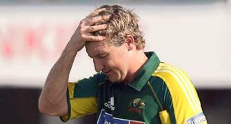 Paine to replace injured Haddin for Pak series