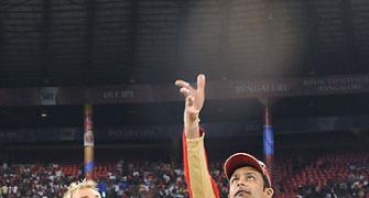 Royal Challengers Bangalore thump Rajasthan Royals