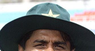 Miandad skips meeting to review Pak's early exit