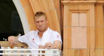 Flintoff expects Eng to win Ashes 'convincingly'