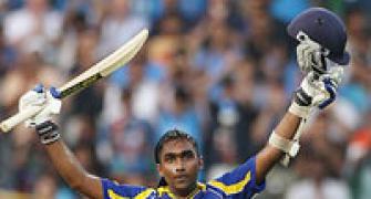 Jayawardene gives up vice-captaincy