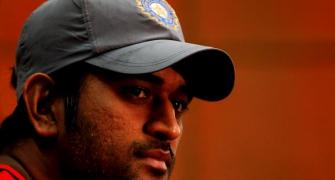 Modest Dhoni leads by example for expectant India