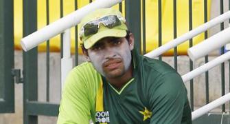 Afridi backs under-fire Akmal brothers