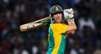 Cup Extras: De Villiers has scan on left thigh injury