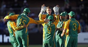 2nd ODI: SAfrica overpower Australia to set up decider