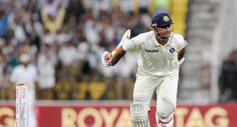 Dhoni's run-out could be series-changer: Trott