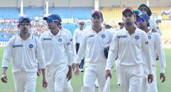 Team India Report Card: Dhoni, Tendulkar get 2/10