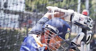 Tendulkar, Zaheer slip in Test rankings; Pakistanis rise