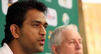 Dhoni should be careful with comments: Azhar