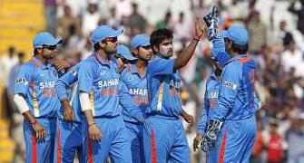 India face tough task against arch-rivals Pakistan