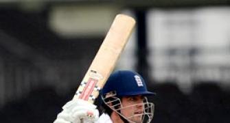 Cook, Bell guide England home in Lord's Test