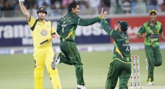 Pakistan humiliate Australia in Twenty20 opener