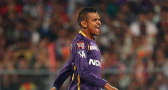 Narine spins KKR to easy victory in IPL opener