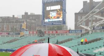 Rain washes out fourth day of fifth Ashes Test