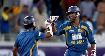 Sri Lanka hold nerve to beat Pakistan, level series