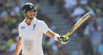 Ashes PHOTOS: Pietersen holds fort but Aussies dominate on Day I