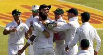 South Africa inch closer to victory after India collapse
