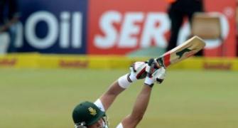 Kallis nears century with Durban Test in the balance