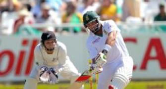 South African Kallis passes 13,000  Test runs