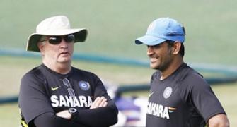 Dhoni refuses to blame coach, says players responsible