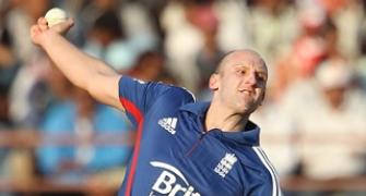 England draw first blood in high-scoring Rajkot ODI