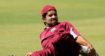 Windies recall Sarwan, leave out Samuels for Aus ODIs
