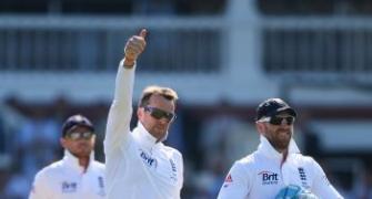 Swann sparks Australian collapse at Lord's