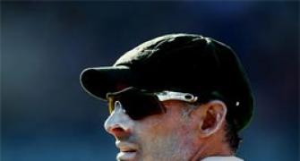 Hussey says no plans of Test comeback