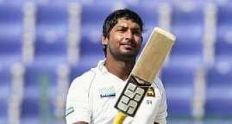 Sangakkara hits 31st Test ton as Bangladesh toil