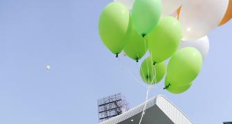 Kolkata says 'Thank-you, Sachin' with 199 balloons