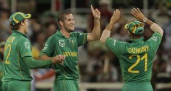 South Africa snatch dramatic one-run win over Pakistan
