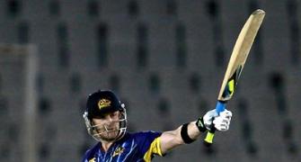 McCullum brothers help Otago crush Hyderabad