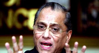 Srinivasan leaves former BCCI chief Dalmiya out in the cold
