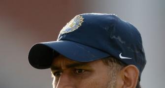 Dhoni three defeats away from matching Fleming's away Test record