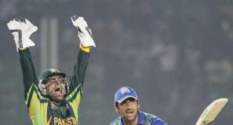 Stats: Umar Akmal first Pakistan 'keeper to score a ton Asia Cup