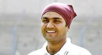 Gavaskar urges struggling Sehwag to revert to opening role