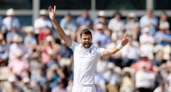 PHOTOS: England sight win; Anderson celebrates birthday with fiver