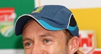 South Africa in no hurry to select new Test captain