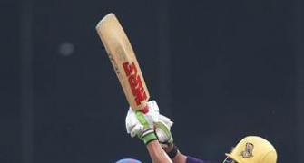 Gambhir powers Kolkata to easy win over Delhi