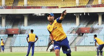 IPL: Can 'Daredevil' Yuvraj continue good form against Hyderabad?