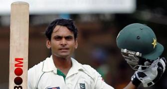 Khulna Test: Hafeez hundred puts Pakistan in control