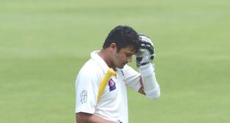 Azhar Ali resigns over Aamir's inclusion, PCB convinces him to stay