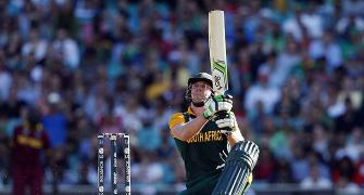 De Villiers smashes 162 as South Africa crush Windies