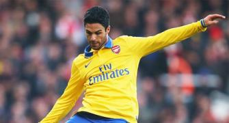 Arsenal captain Arteta extends Gunners contract