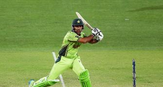Sarfraz, Yasir help Pakistan crush Sri Lanka, take 2-1 lead