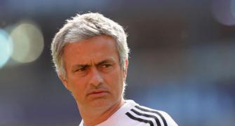 Mourinho lashes out after Benitez's wife sparks row