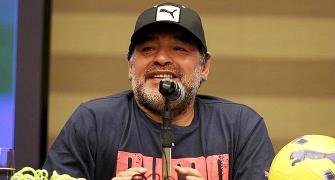 Soccer: Maradona wants to helm Argentina again; Klopp in hospital